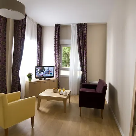 Apartahotel Domitys Le Parc Saint Germain 3*